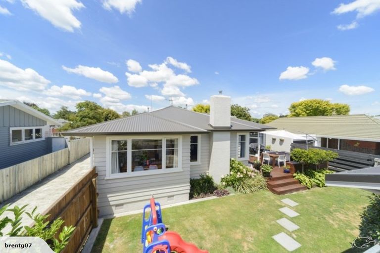 Photo of property in 22 Akaroa Avenue, Awapuni, Palmerston North, 4412