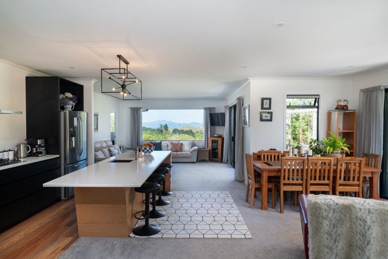 Photo of property in 38 Katelyn Place, Kinloch, Taupo, 3385