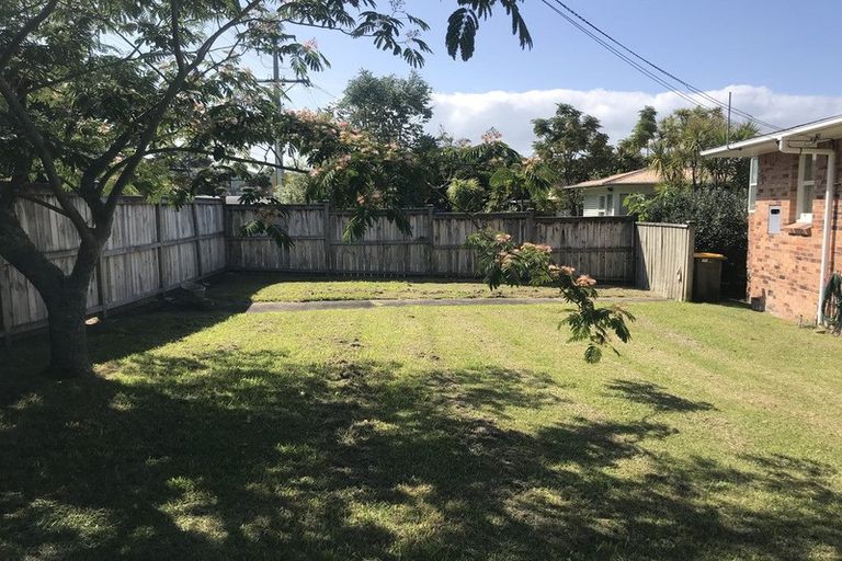 Photo of property in 1/11 Sudan Avenue, Milford, Auckland, 0620