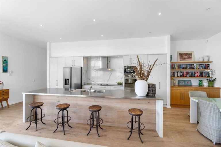 Photo of property in 35 Lagoon Way, Omaha, 0986