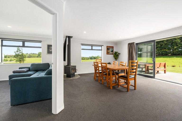 Photo of property in 29 Vogel Street, Halcombe, Feilding, 4779