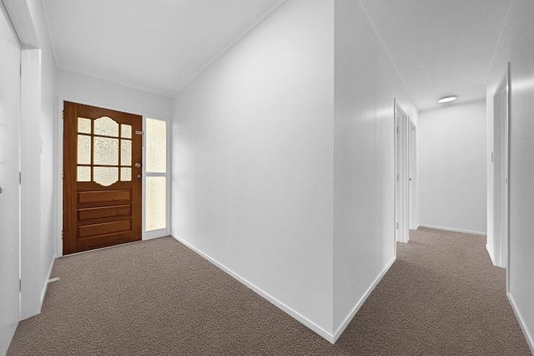 Photo of property in 1/132 Hutchinsons Road, Bucklands Beach, Auckland, 2014