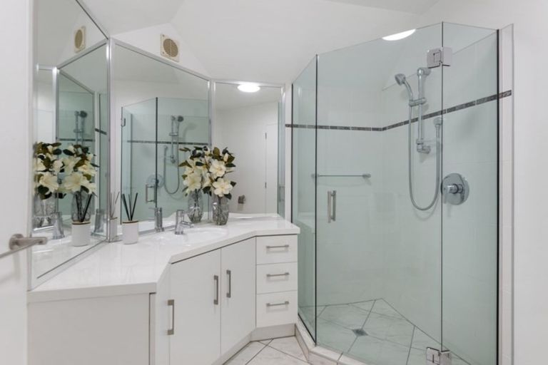 Photo of property in 31 Bengal Drive, Cashmere, Christchurch, 8022