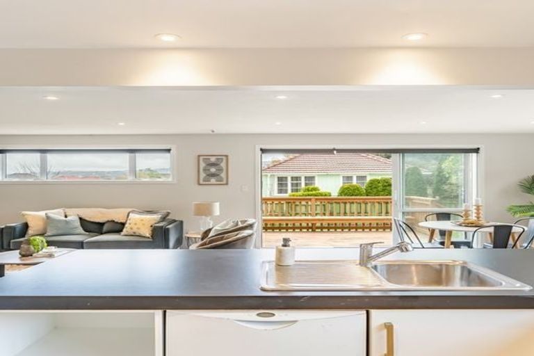 Photo of property in 21a Rimu Street, Naenae, Lower Hutt, 5011