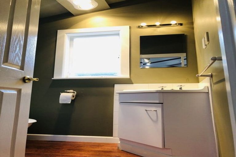 Photo of property in 274 Clevedon Kawakawa Road, Clevedon, Papakura, 2585