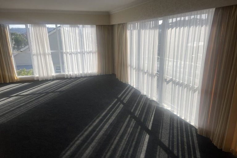 Photo of property in 102 Strathmore Avenue, Strathmore Park, Wellington, 6022