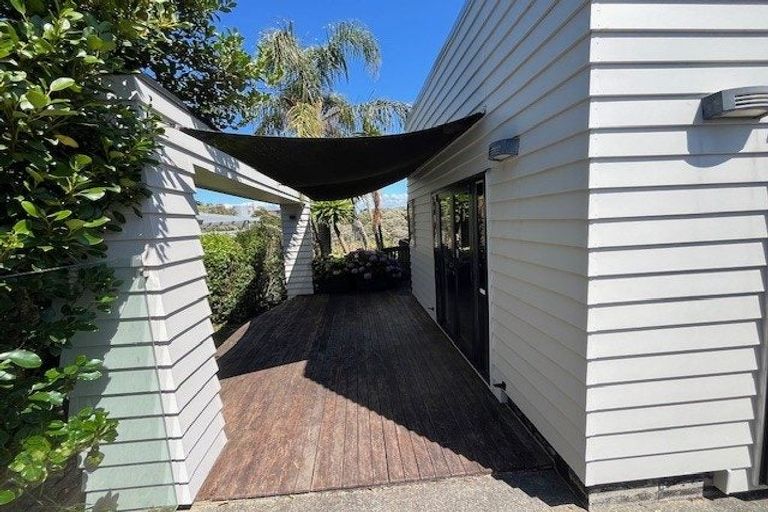 Photo of property in 62 Somerville Road, Shelly Park, Auckland, 2014
