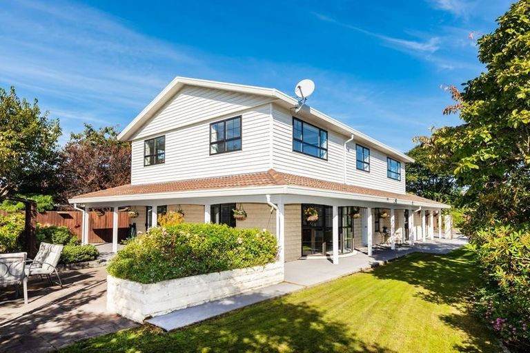 Photo of property in 4 Rowanwood Close, Halswell, Christchurch, 8025