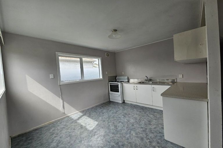 Photo of property in 2/54 Awamutu Grove, Waiwhetu, Lower Hutt, 5010