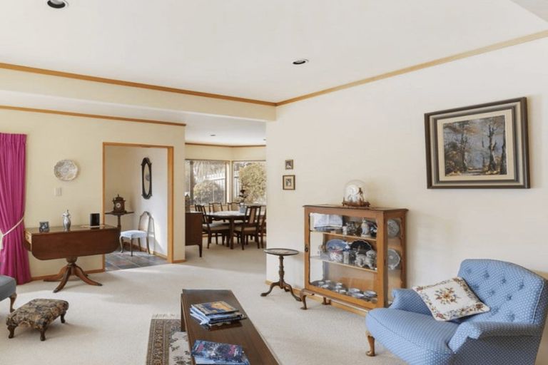 Photo of property in 8 Scorian Close, Karori, Wellington, 6012