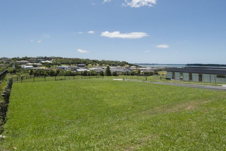 Photo of property in 35 Ridge Drive, Omokoroa, 3114