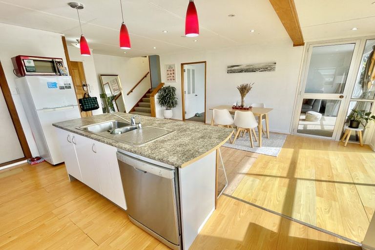 Photo of property in 94 Jamaica Drive, Grenada North, Wellington, 5028