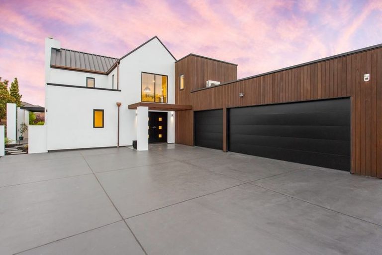 Photo of property in 15 Jane Deans Close, Riccarton, Christchurch, 8011