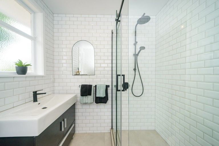 Photo of property in 6 Coventry Street, Highbury, Palmerston North, 4412