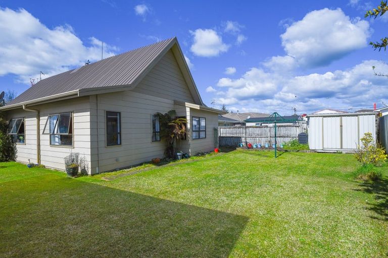 Photo of property in 6 Westbrook Place, Pomare, Rotorua, 3015