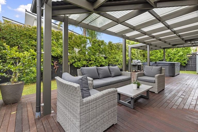 Photo of property in 214 Schnapper Rock Road, Schnapper Rock, Auckland, 0632