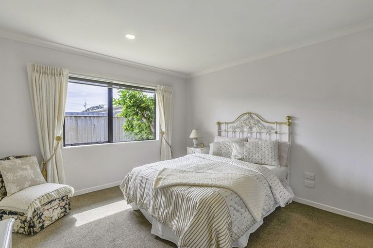 Photo of property in 8 Ian Peter Way, Otaki, 5512