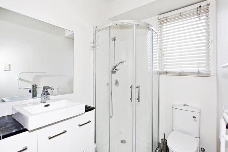 Photo of property in 27 Fairdale Avenue, Red Hill, Papakura, 2110