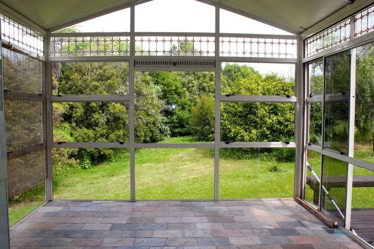 Photo of property in 5 Matuhi Rise, Henderson, Auckland, 0612