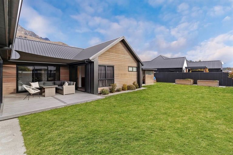 Photo of property in 69 Toni's Terrace, Lower Shotover, Queenstown, 9304