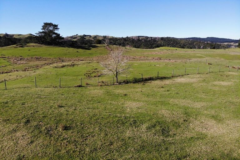 Photo of property in 132b Gatfield Road, Kaukapakapa, 0873