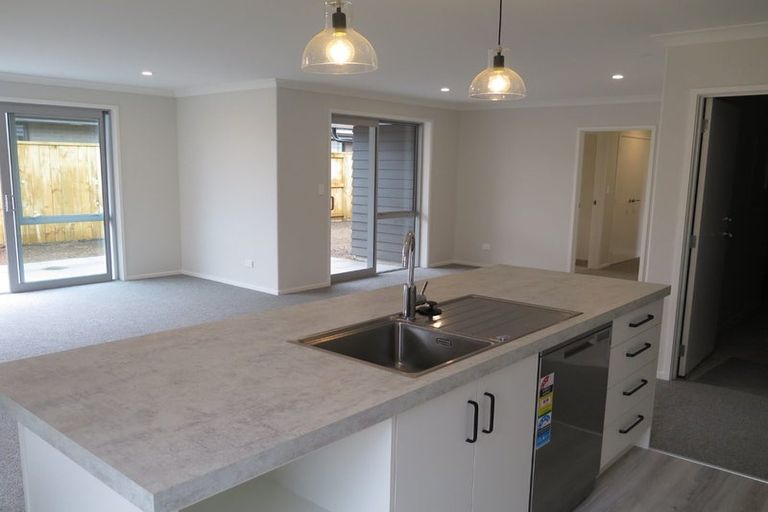 Photo of property in 16 Kahawai Place, Omokoroa, 3114