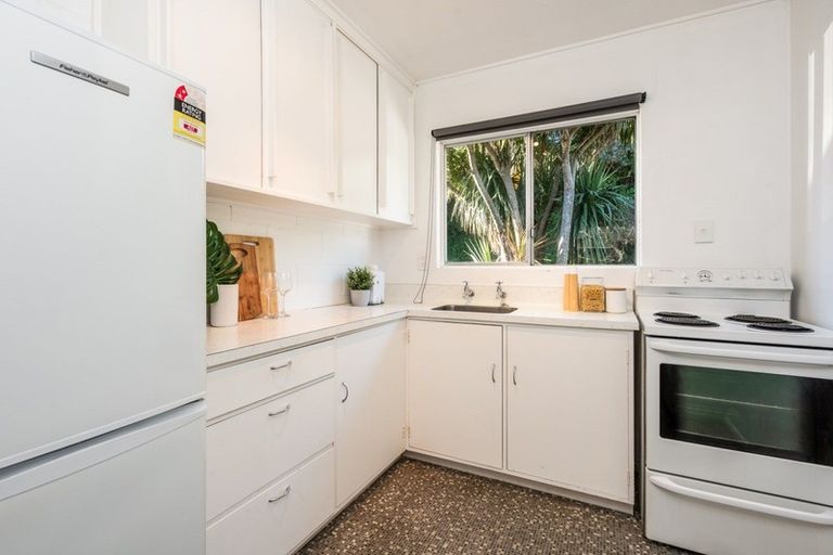 Photo of property in 35 Delhi Crescent, Khandallah, Wellington, 6035