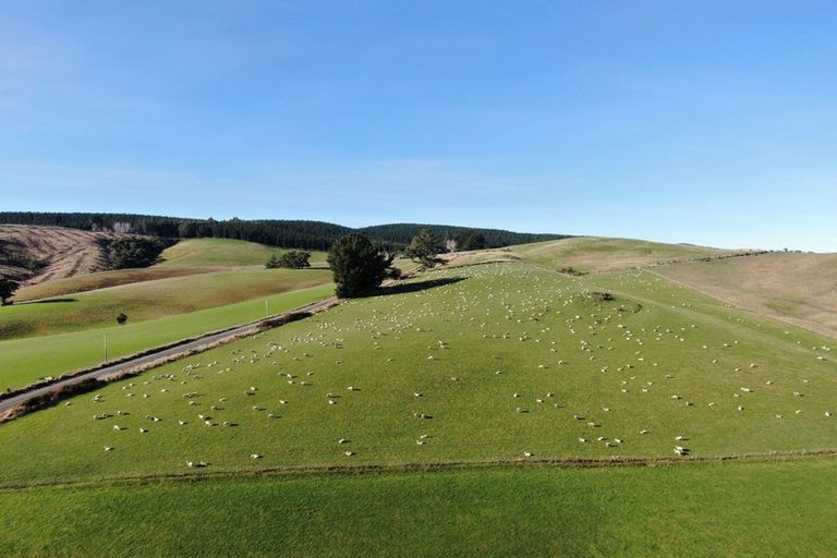 Photo of property in 125-127 Bell Road, Waiwhetu, Lower Hutt, 5010