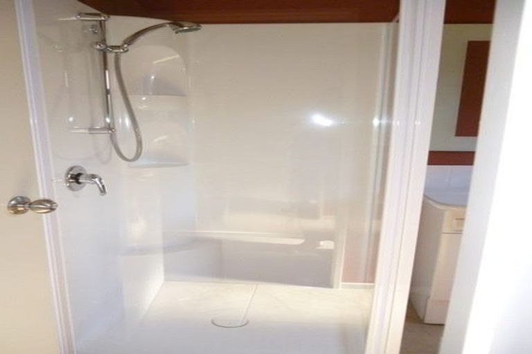 Photo of property in 2 Caulfield Place, Taradale, Napier, 4112