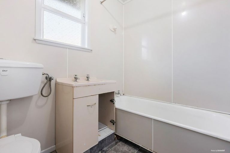 Photo of property in 33 Tairere Crescent, Rosehill, Papakura, 2113