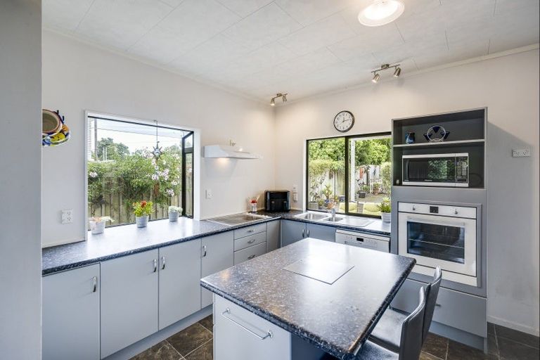 Photo of property in 426 Main North Road, Bay View, Napier, 4104