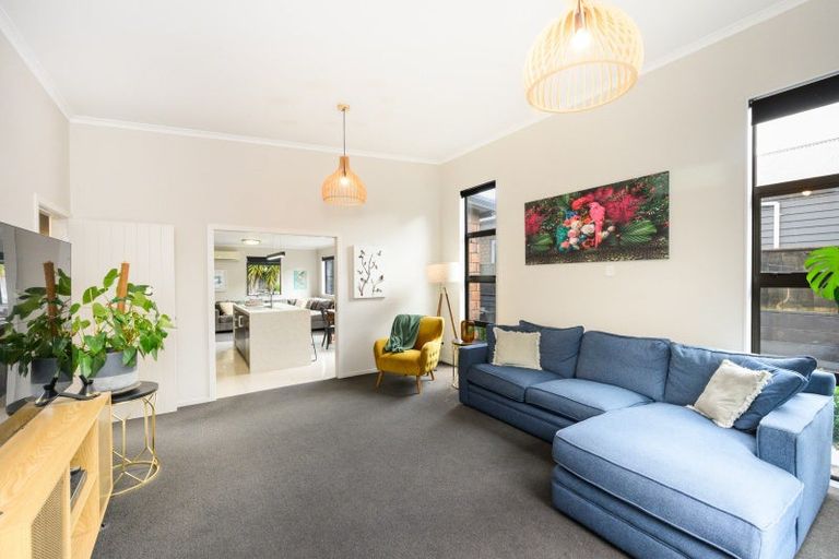 Photo of property in 18 Galea Grove, Kelvin Grove, Palmerston North, 4414