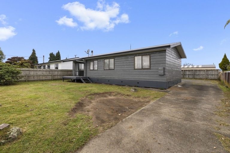Photo of property in 2 Tania Crescent, Western Heights, Rotorua, 3015