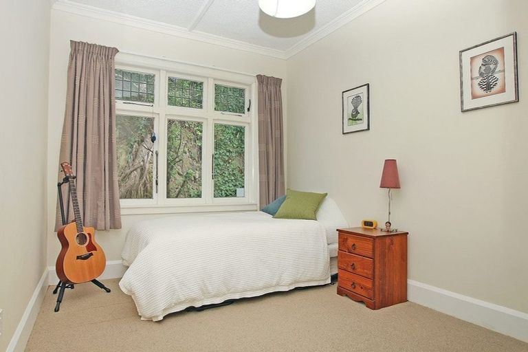 Photo of property in 6 Valley Street, Island Bay, Wellington, 6023