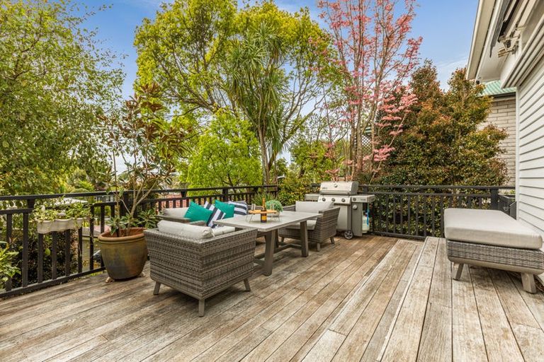 Photo of property in 19 Western Springs Road, Morningside, Auckland, 1021