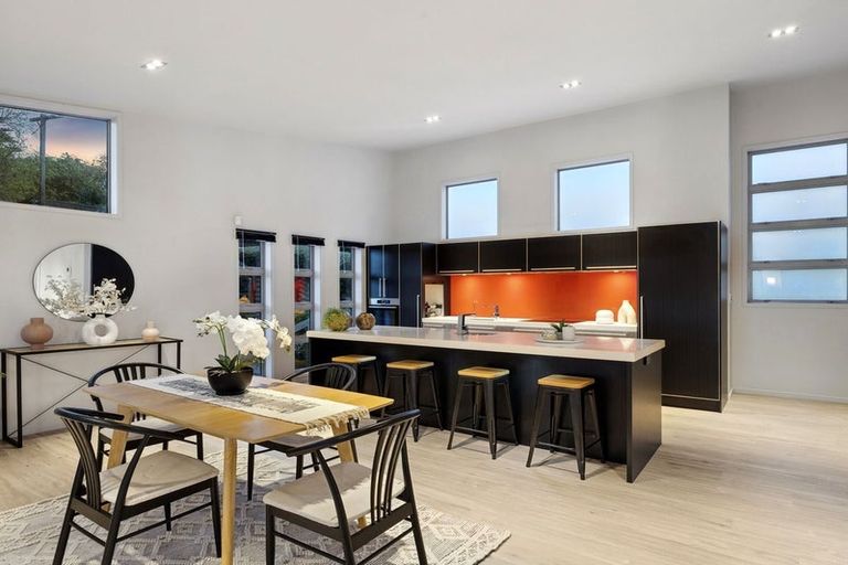 Photo of property in 50 Shandon Road, Vauxhall, Dunedin, 9013