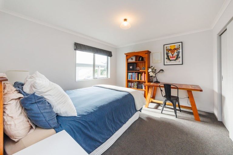 Photo of property in 103 Cashmere Drive, Fitzherbert, Palmerston North, 4410