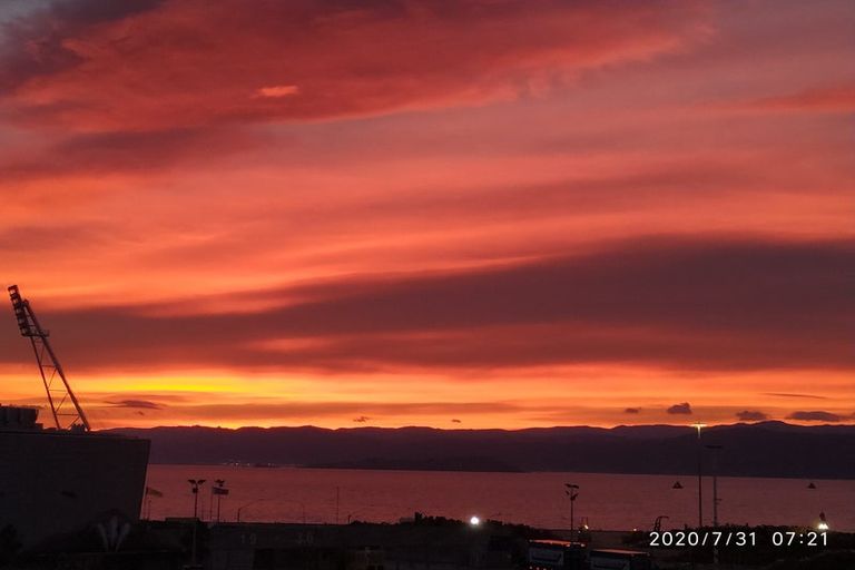 Photo of property in Stadium Garden Flats, 413/107 Thorndon Quay, Pipitea, Wellington, 6011