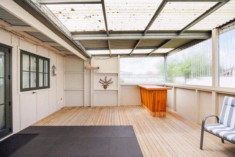 Photo of property in 121/123 High Street, Bulls, 4818