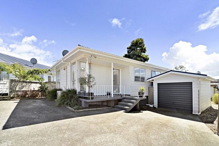 Photo of property in 12a Hinton Place, Weymouth, Auckland, 2103