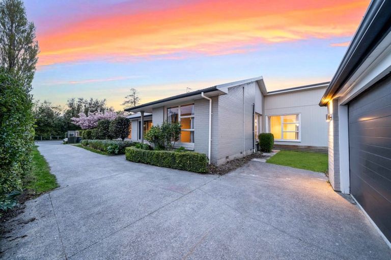 Photo of property in 283 Waimairi Road, Ilam, Christchurch, 8041