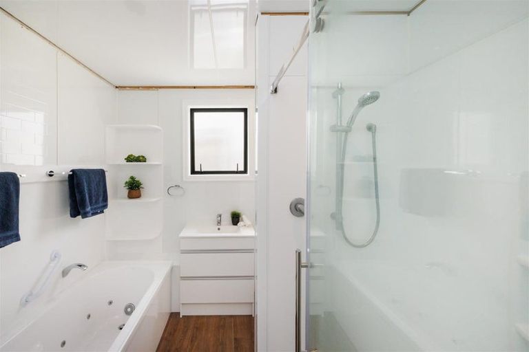 Photo of property in 121/123 High Street, Bulls, 4818