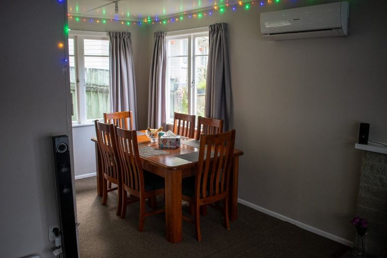 Photo of property in 29 Shackleton Grove, Stokes Valley, Lower Hutt, 5019