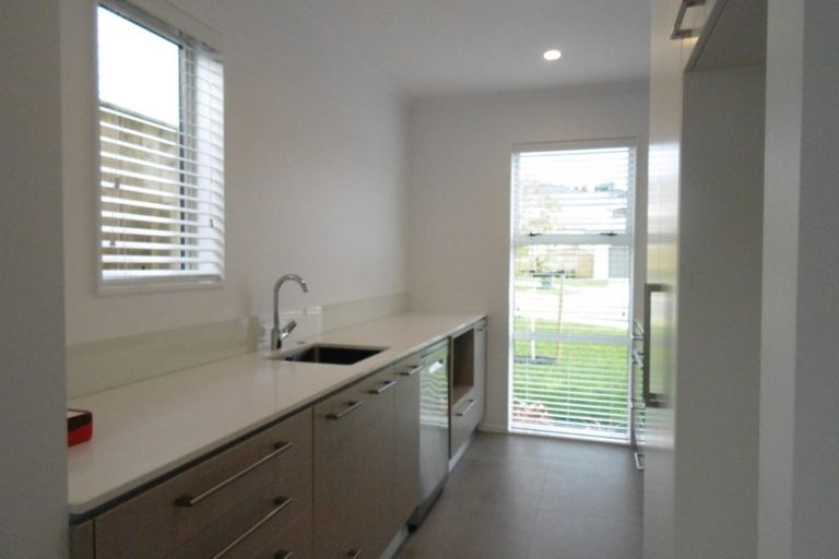Photo of property in 7 Forbes Mccammon Drive, Swanson, Auckland, 0614