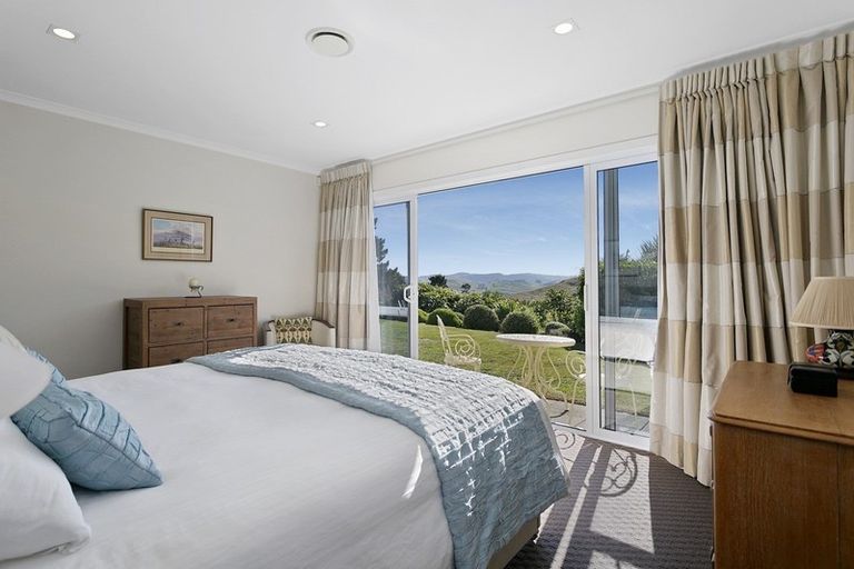 Photo of property in 9 Highland Drive, Acacia Bay, Taupo, 3385