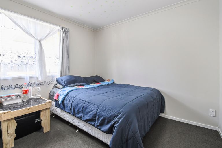 Photo of property in 10a Cambridge Road, Manurewa, Auckland, 2102