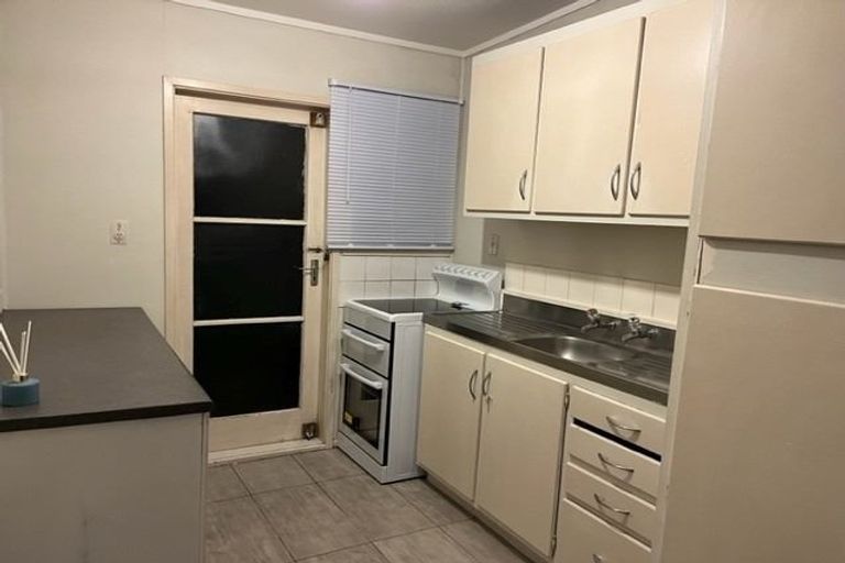 Photo of property in 2/33 Grassways Avenue, Pakuranga, Auckland, 2010