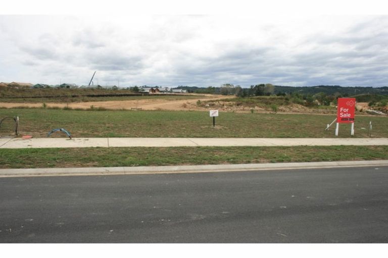 Photo of property in 42 Jane Maree Road, Kumeu, 0810