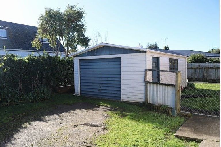 Photo of property in 12 Bennett Street, Gonville, Whanganui, 4501