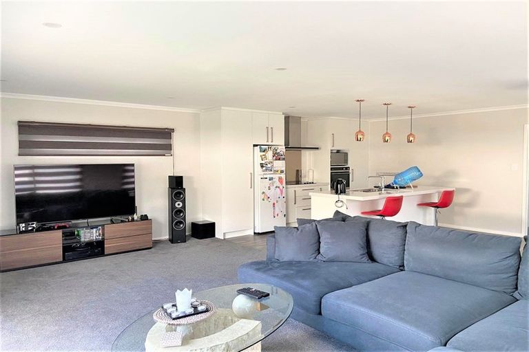 Photo of property in 6 Pattullo Crescent, Wallaceville, Upper Hutt, 5018